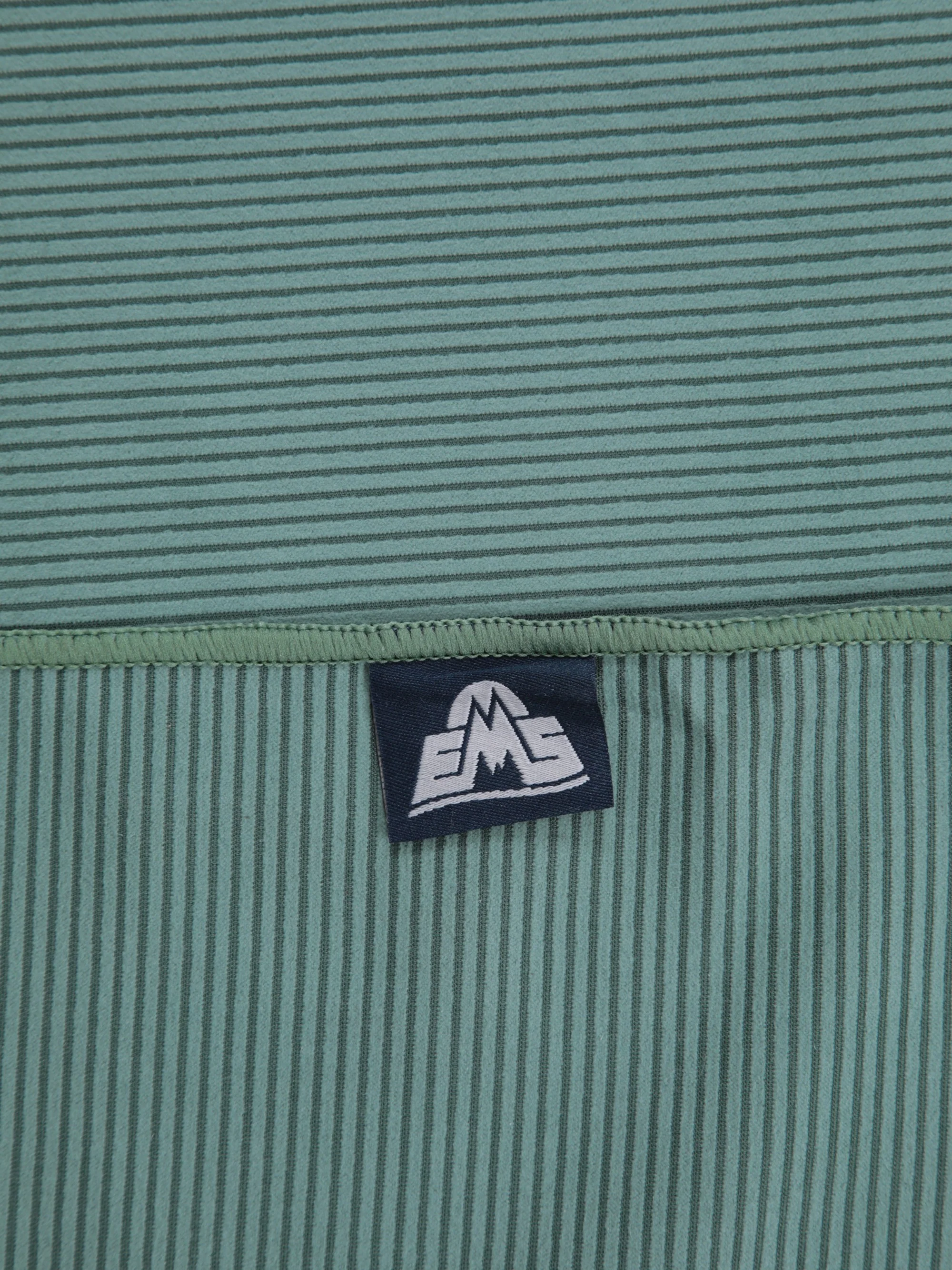 EMS Giant Ribbed Towel - Image 3