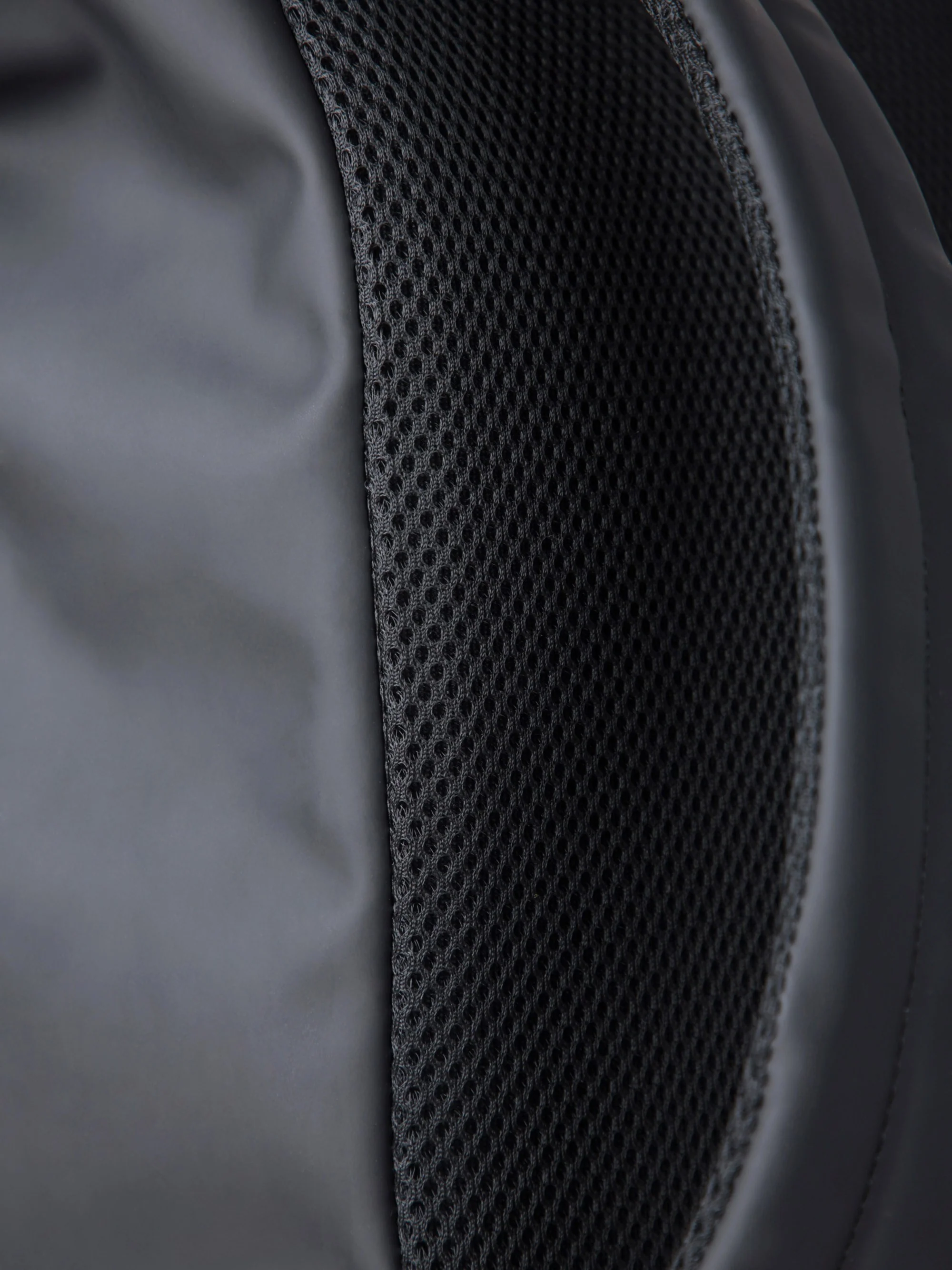 EMS The Commuter Backpack 18L - Image 6